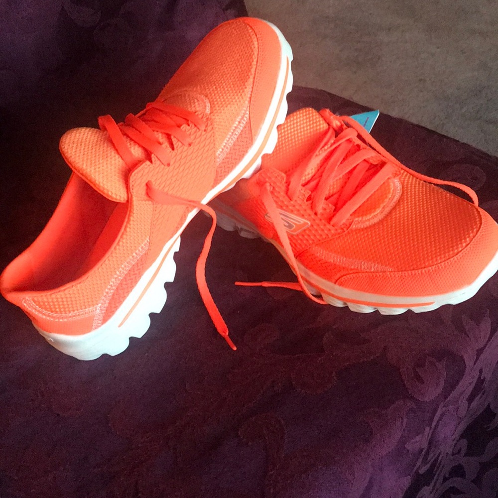 Sketchers GoWalk 2